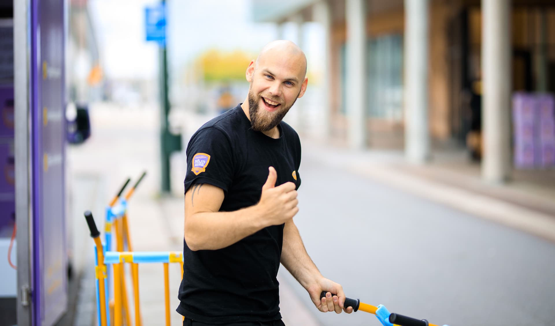 Möbelkille i arbete